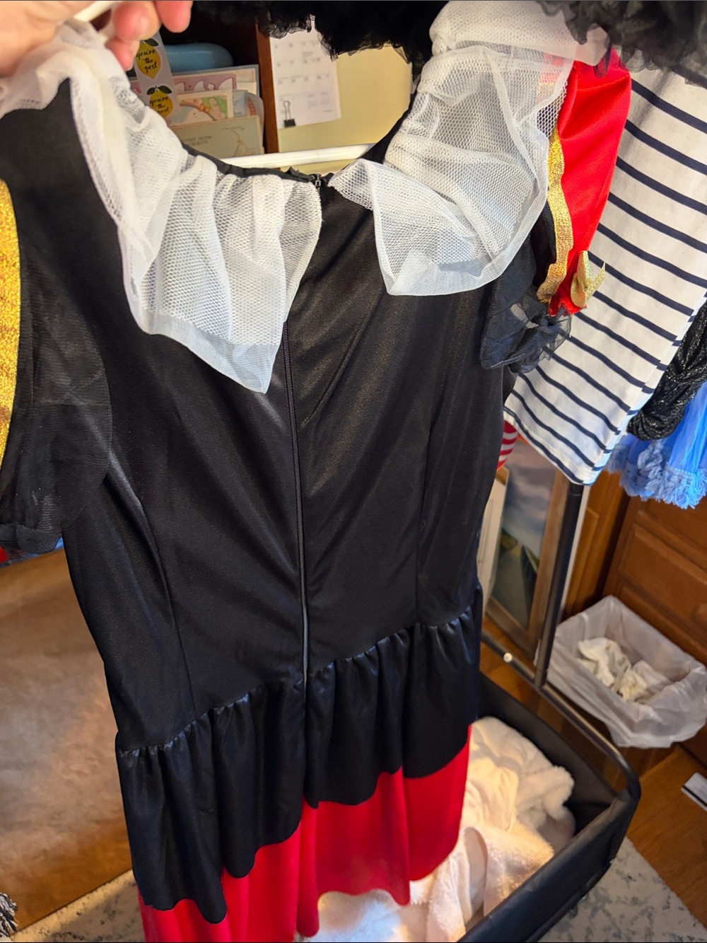 Leg Avenue Women's Queen of Hearts Costume in Black and Red - Picture 6 of 8